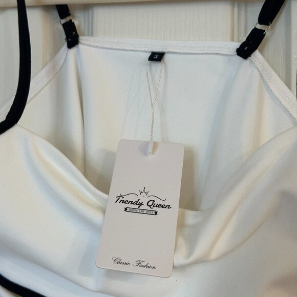 White camisole with black lining - Small - Picture 5 of 5